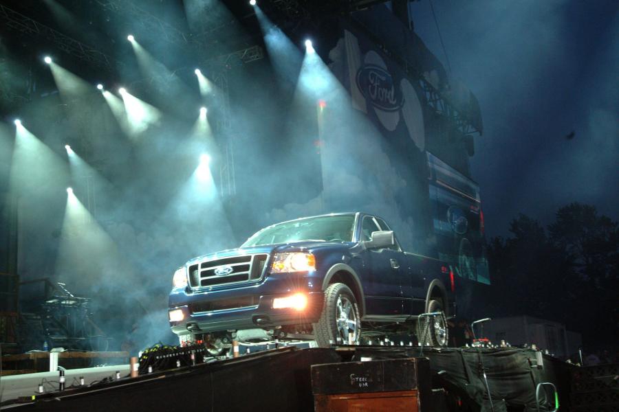  Ford F-150 FX4 2004 года  (фото 10 из 35)